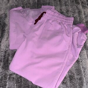FIGS Women’s Light Purple Scrub Set